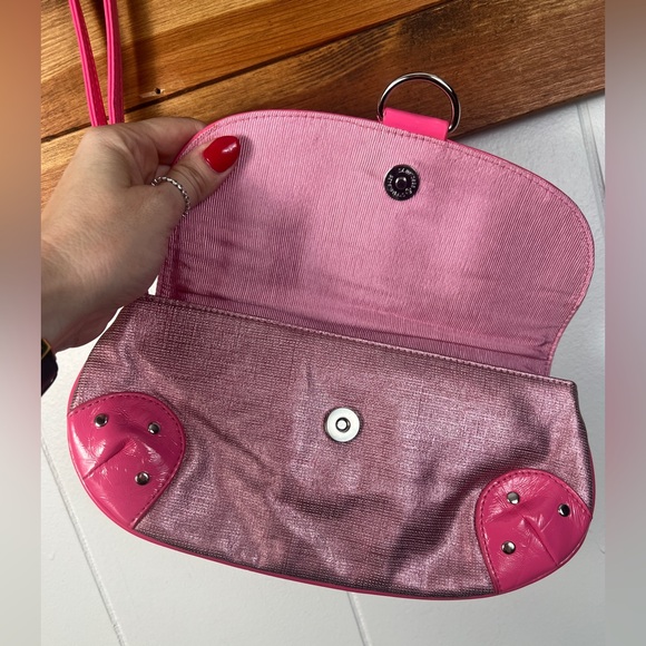 NWT Express clutch/wristlet - bright pink with rhinestones. Y2K style, mod - Picture 6 of 12